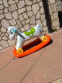 Cavalluccio a dondolo