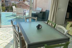 Casalvelino marina difronte al mare in piazza