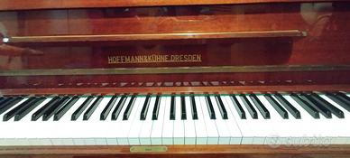 pianoforte e sgabelli