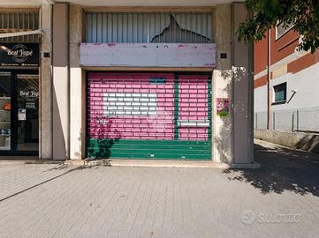 NEGOZIO A GIULIANOVA