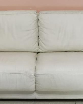 Divano bianco vera  3 posti pelle 300€