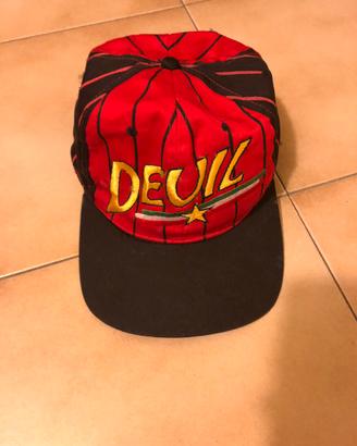 Cappellino con visiera “Devil - la fossa dei leoni