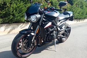 Triumph street triple 765 RS 