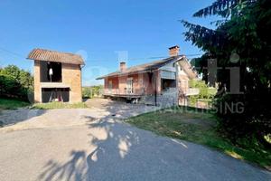 Casa Indipendente La Morra [Rif. 26020VRG]