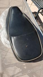 SELLA  per vespa Piaggio 300gts,  2010