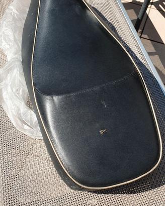 SELLA  per vespa Piaggio 300gts,  2010