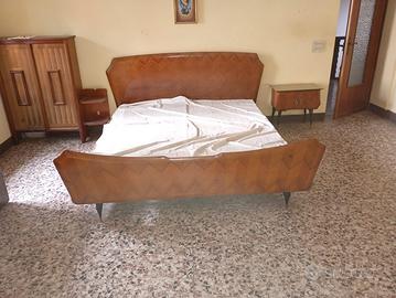 Letto in simil radica