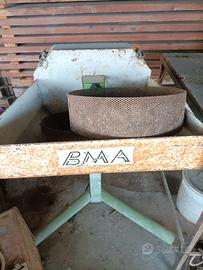 Mulino macina cereali 