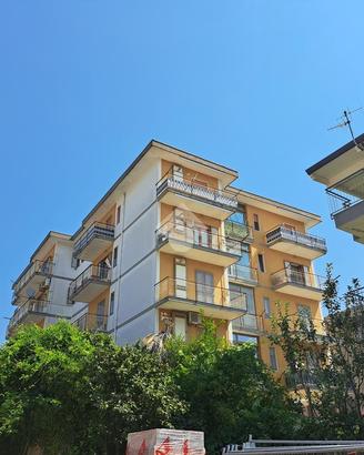 4 LOCALI A BARONISSI