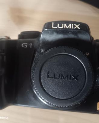 Panasonic Lumix G1 Mirrorless Micro 4/3 solo corpo