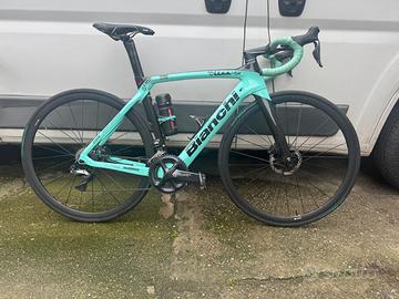 BIANCHI OLTRE XR4 DISC ULTEGRA/DURA ACE DI2
