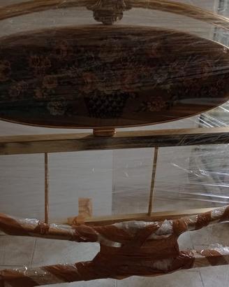 Letto di ottone bagnato in oro
