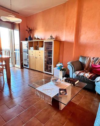 Appartamento con box in Via Toscana
