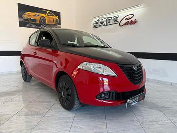 Lancia Ypsilon 1.2 69 CV 5 porte S Momodesign