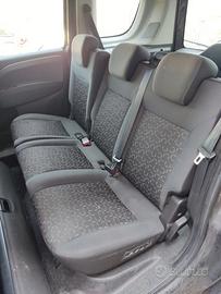 Sedile posteriore FIAT DOBLO del 2011