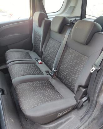 Sedile posteriore FIAT DOBLO del 2011