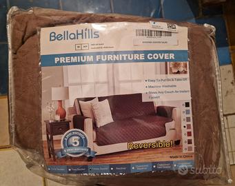 Bella Hills copridivano