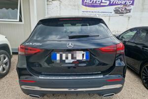 Mercedes-benz GLA 250 e EQ-Power AMG 29000km-2021