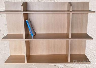 Libreria o espositore in legno (H97x L 120)
