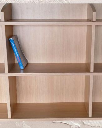 Libreria o espositore in legno (H97x L 120)