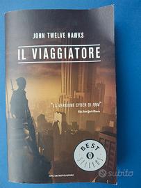 libro il viaggiatore di J. T. Hawks
