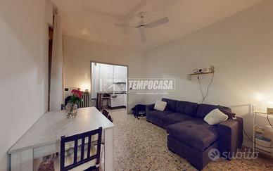 AMPIO BILOCALE CON TERRAZZINO