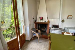 Rustico / Casale di 200 m² con più di 5 locali e b