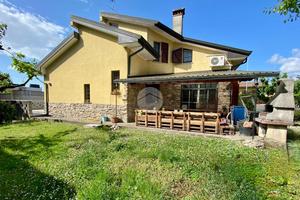 VILLA SINGOLA A BUSSERO