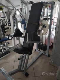 Delt machine technogym