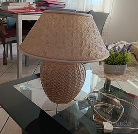 Lampada da tavolo vintage usata