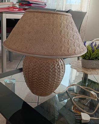Lampada da tavolo vintage usata