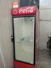 Frigorifero della coca-cola