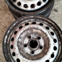 4 cerchi in ferro VW t4 California caravelle. tras