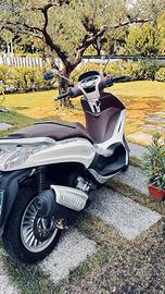 Piaggio Beverly 300