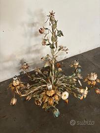 Lampadario in ferro battuto e lavorato