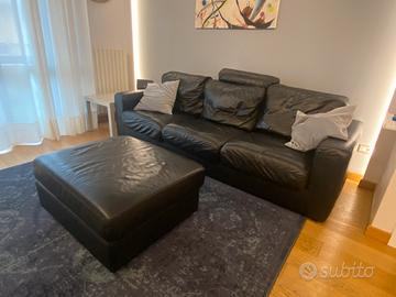 Divano Poltronesofa' in vera pelle con letto