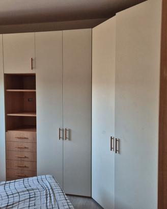 Armadio con cabina provvista di specchi, smontato