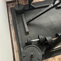 Sport - rack con dischi, panca, manub e bilanciere