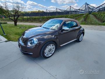 VW Maggiolone New Beetle cabrio 2013
