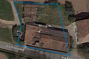 Terreno con rustico accostato