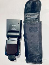 Flash Speedlite TTL NW-670 per Canon