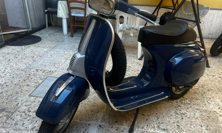 Vespa special 50