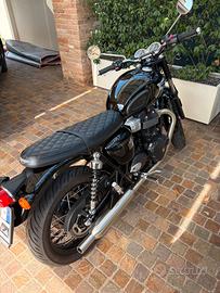 Triumph Bonneville t100 black