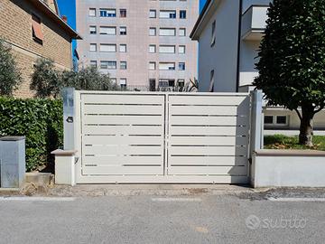 Cancello in tubo di acciaio a doghe economico