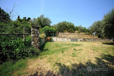 Rustico / Casale di 1530 m² con 2 locali a Carmign