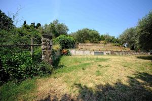 Rustico / Casale di 1530 m² con 2 locali a Carmign