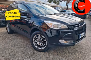Ford Kuga 2.0 TDCI 140CV 4WD 4x4 Powershift Titani