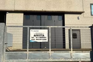 Immobile di 1100 m² con più di 5 locali a Trofarel