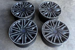 Cerchi in ferro + borchie Lancia Y 2012 >