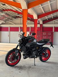 Ducati monster 937
